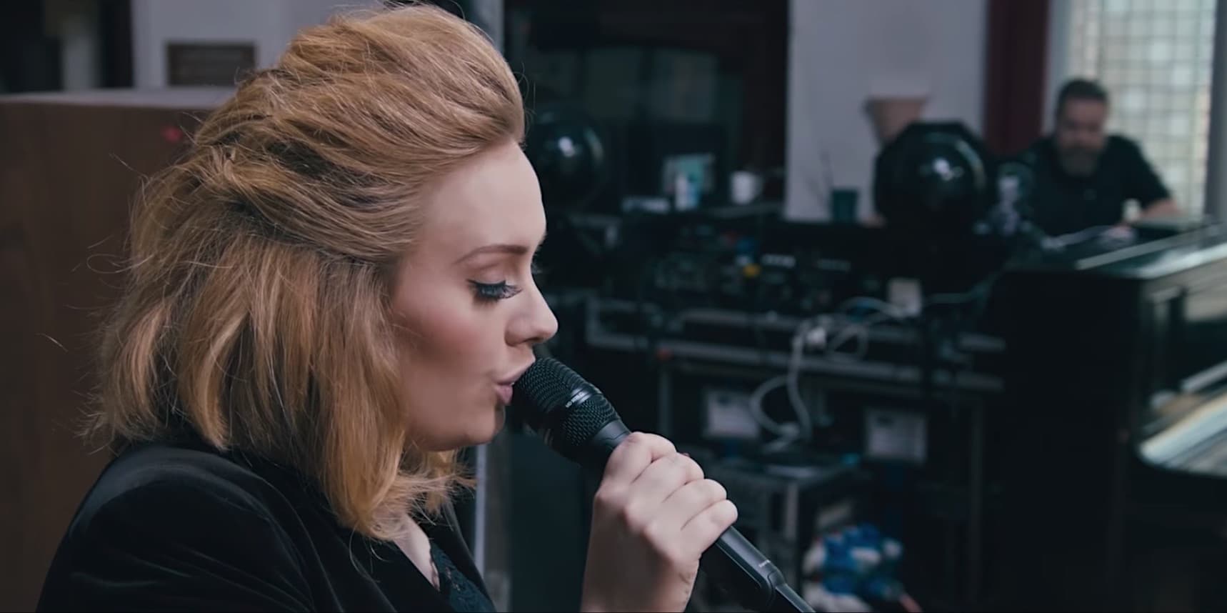 Adele Live 2020 - NomadWiz